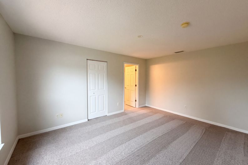 Photo 4 of 29 of 18 Rolland Ln, Palm Coast, FL