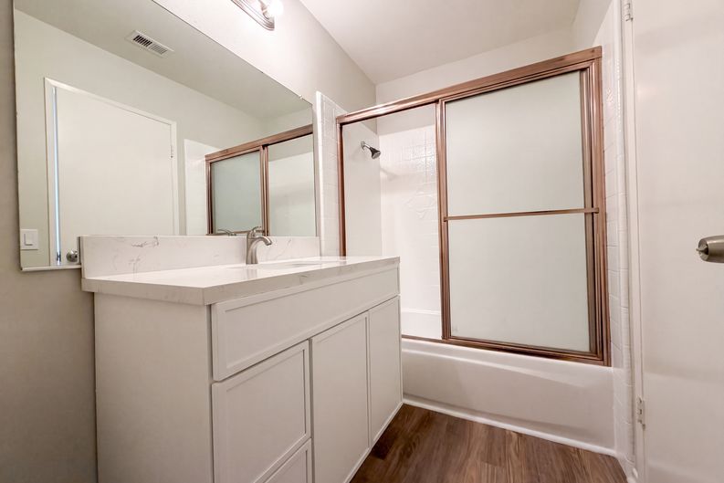 Photo 17 of 26 of 648 Brentwood Ave, Upland, CA