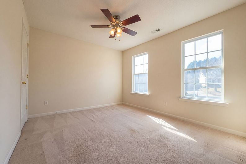 Photo 4 of 21 of 504 Ledyard Ct, Wake Forest, NC