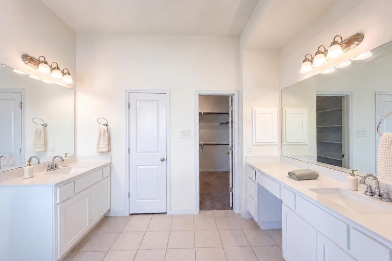 Photo 13 of 24 of 4437 Shady Hill Ln, Pflugerville, TX