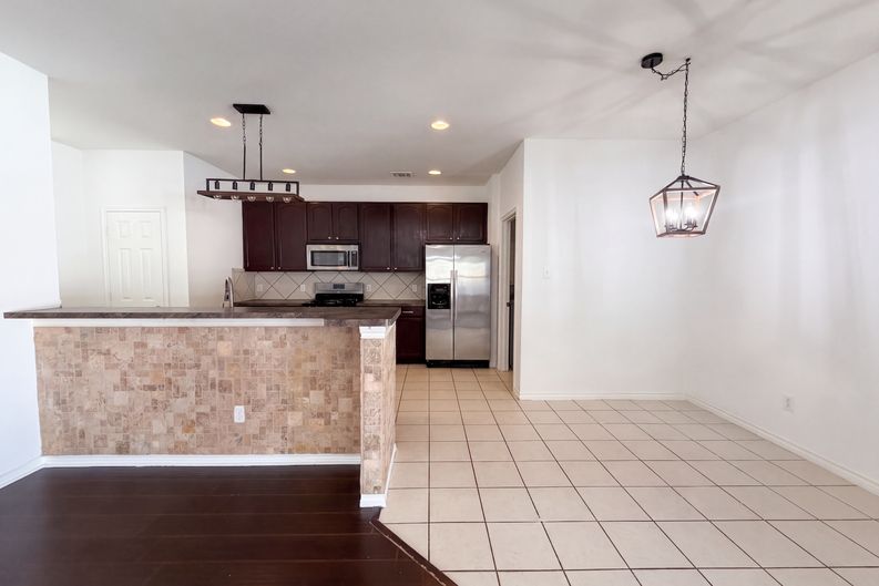 Photo 5 of 20 of 1232 Spanish Moss Dr, Savannah, TX