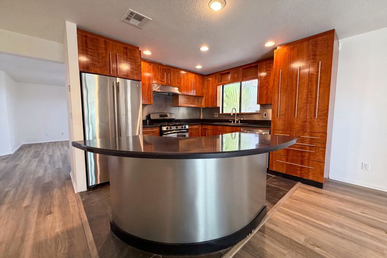 Photo 11 of 28 of 2801 Autumn Haze Ln, Las Vegas, NV