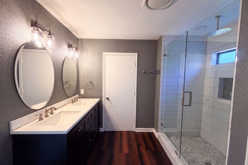 Photo 11 of 27 of 2226 Country Oaks Dr, Garland, TX