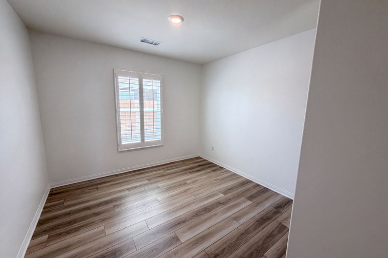Photo 13 of 21 of 11550 Halter St, Victorville, CA
