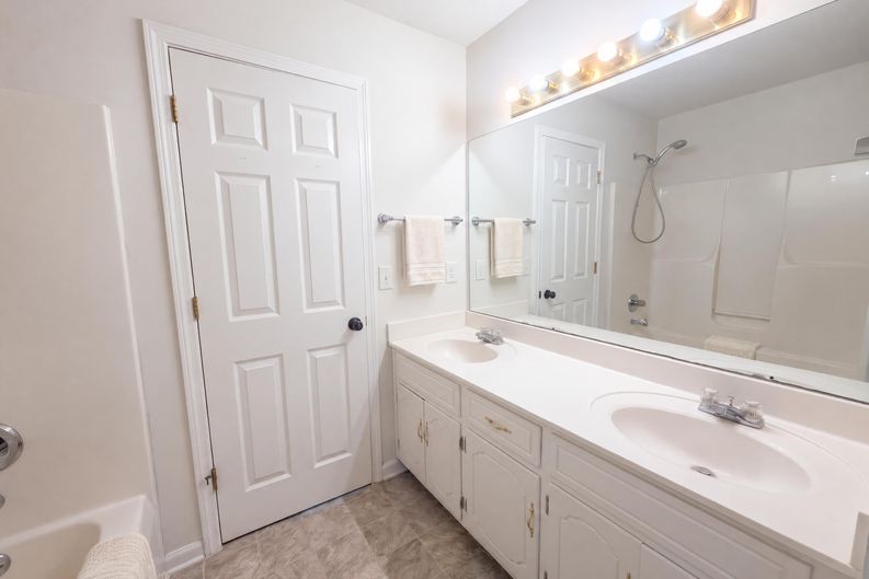 Photo 9 of 26 of 1201 Verkler Dr, Clarksville, TN