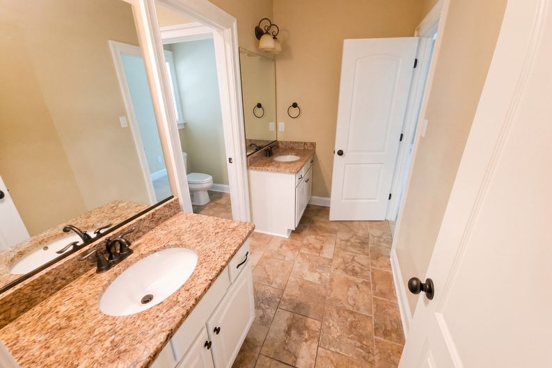 Photo 18 of 25 of 15000 Chesdin Green Way, Chesterfield, VA