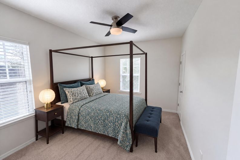 Photo 20 of 39 of 8231 Laureate Blvd, Orlando, FL