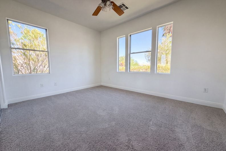 Photo 9 of 23 of 10228 Donde Ave, Las Vegas, NV