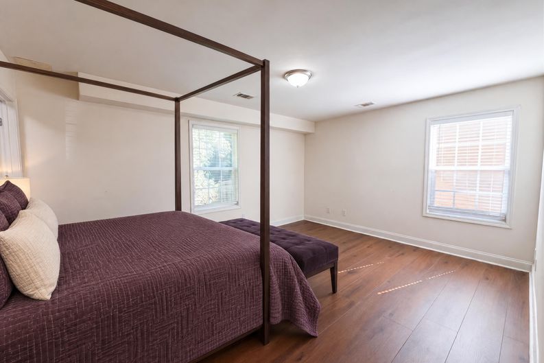 Photo 14 of 32 of 4468 Karron Dr, Powder Springs, GA