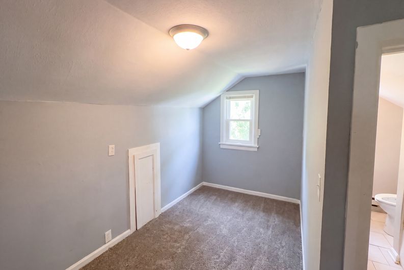 Photo 20 of 32 of 608 Howland Ave, Toledo, OH