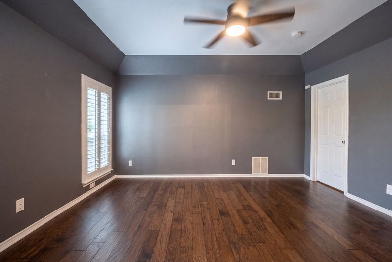 Photo 10 of 18 of 1416 Willow Wood Dr, Carrollton, TX