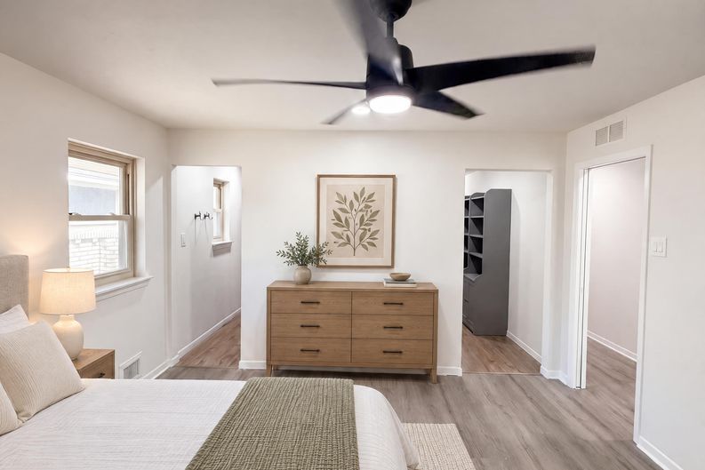 Photo 9 of 17 of 1410 Lexington Dr, Garland, TX