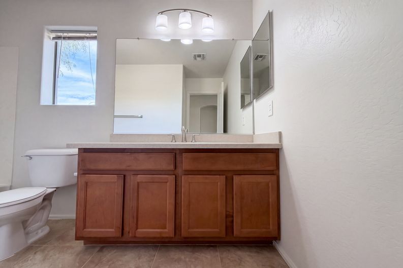 Photo 14 of 23 of 1390 E Ryan Rd, San Tan Valley, AZ