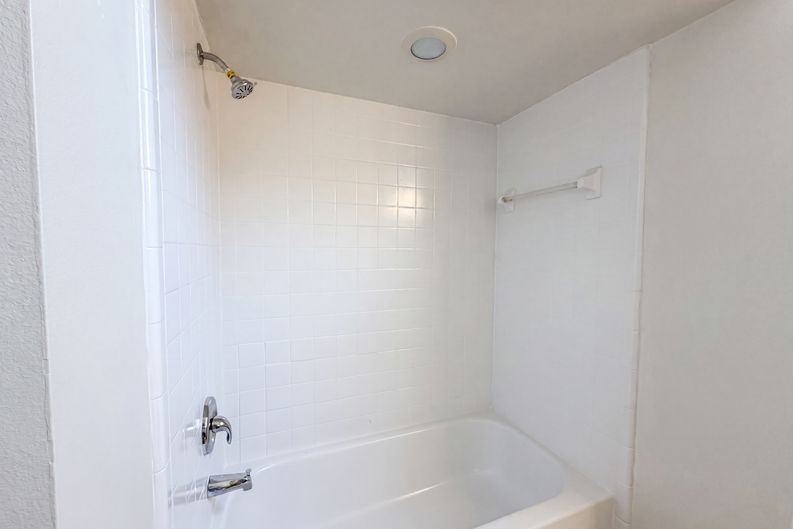 Photo 12 of 18 of 3143 Boxelder St, Deltona, FL