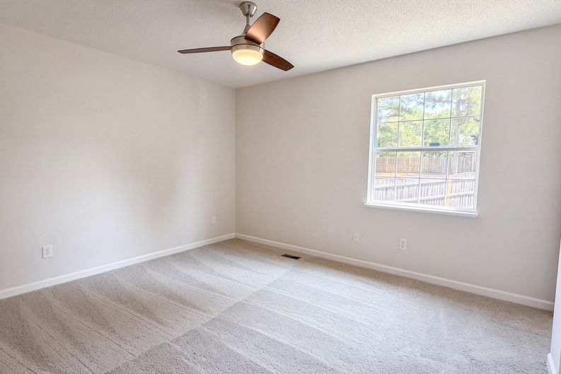 Photo 8 of 19 of 113 Pine Bluff Rd, Columbia, SC