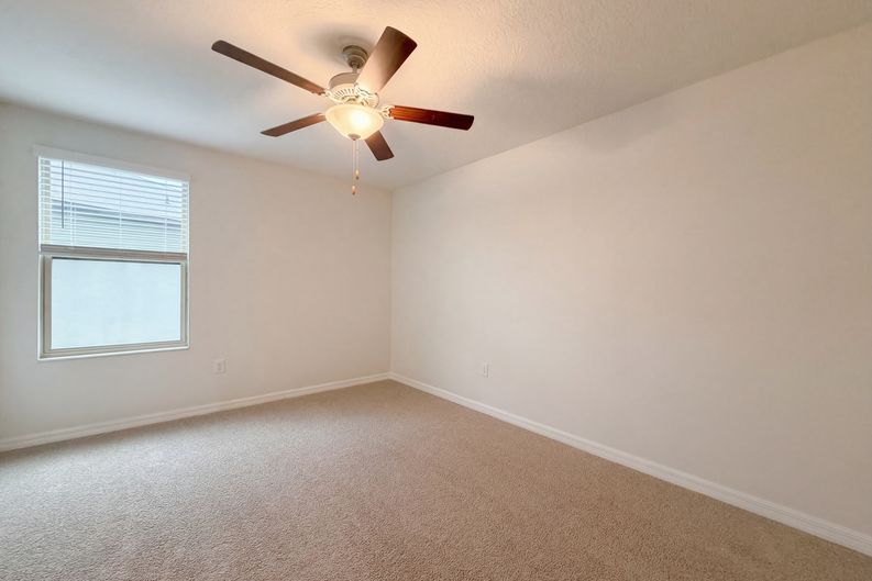 Photo 34 of 42 of 11849 Blackeyed Susan Dr, Riverview, FL