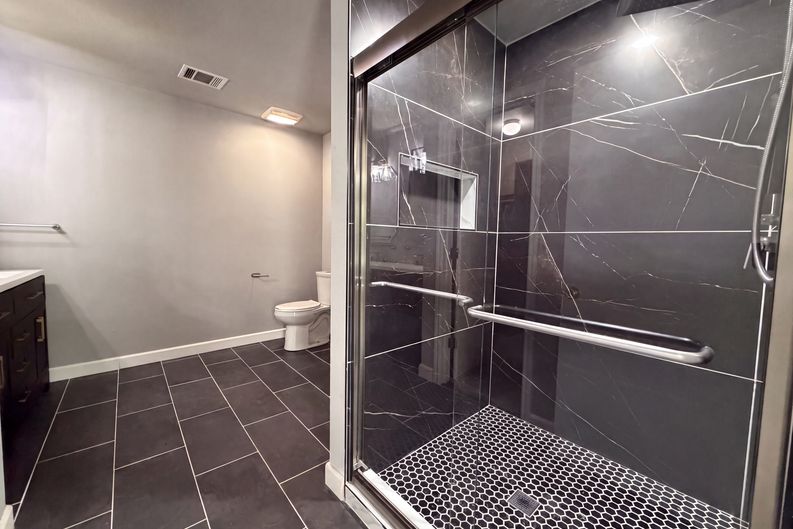 Photo 11 of 19 of 10602 Springwood Sq, Universal City, TX