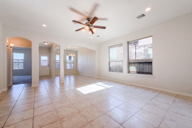 Photo 3 of 23 of 24322 Ferdossa Dr, Richmond, TX