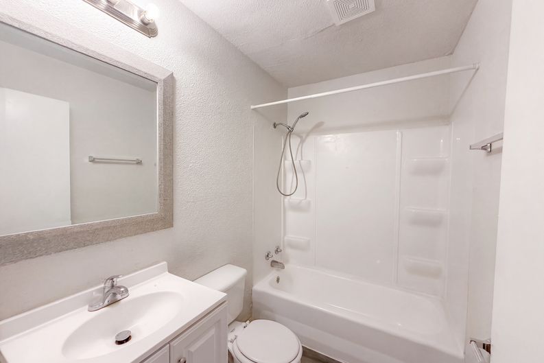 Photo 7 of 23 of 2785 Linview Ave, Columbus, OH