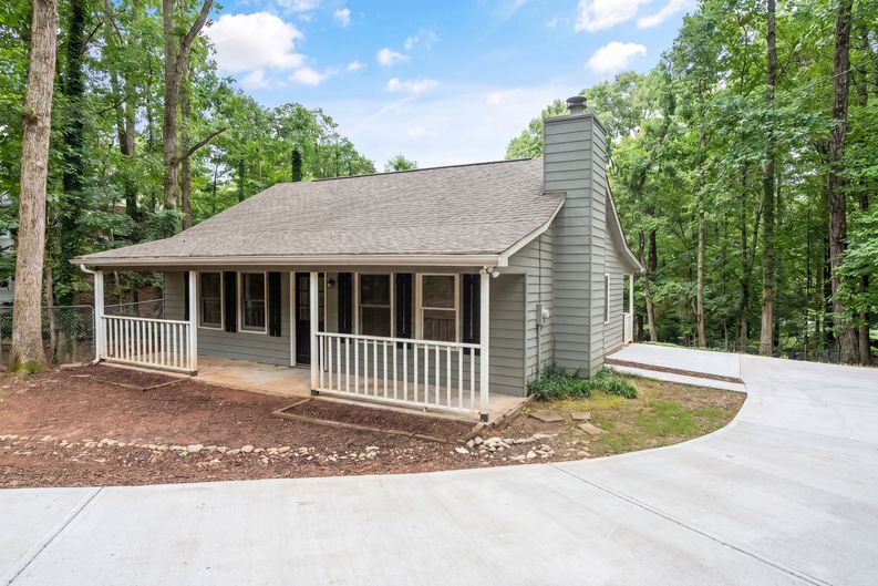 Photo 16 of 18 of 9315 Dogwood Pl, Gainesville, GA