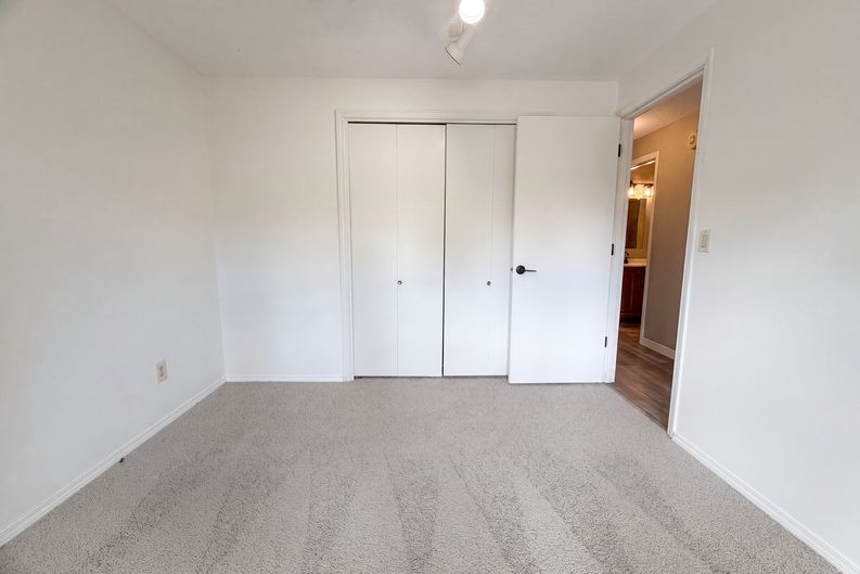 Photo 11 of 16 of 4246 Spring Rock Cir, West Linn, OR