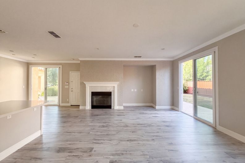 Photo 3 of 45 of 166 S Caballo St, Tracy, CA