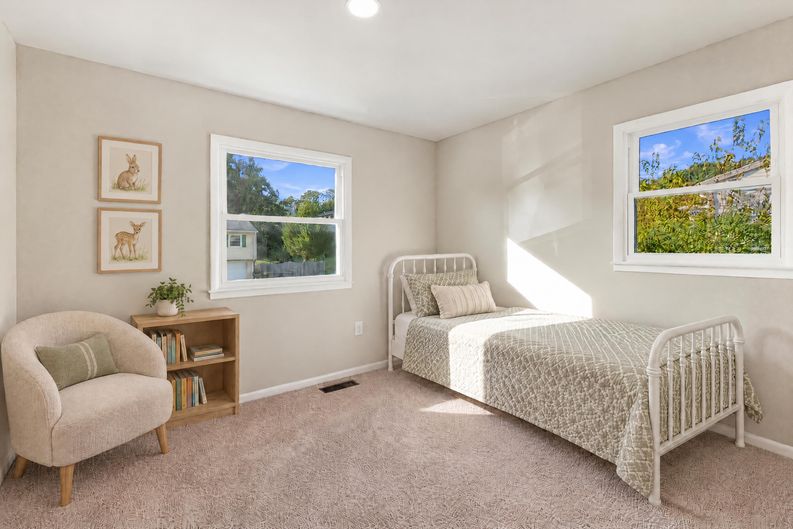 Photo 15 of 20 of 13449 Nascoby Ln, Woodbridge, VA