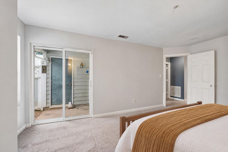 Photo 10 of 17 of 4900 Avenida Del Sol Dr, Raleigh, NC