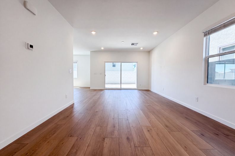 Photo 7 of 21 of 8361 W Rochelle Ave, Las Vegas, NV