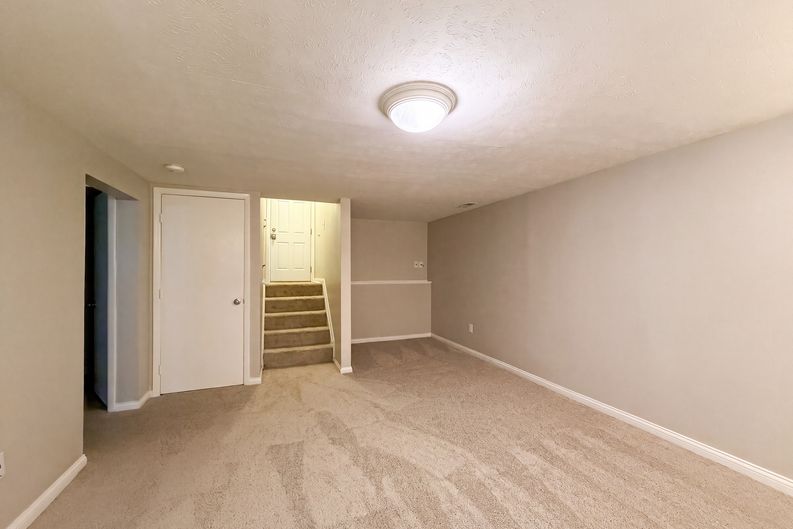 Photo 18 of 22 of 5569 Partridge Cir, West Chester, OH
