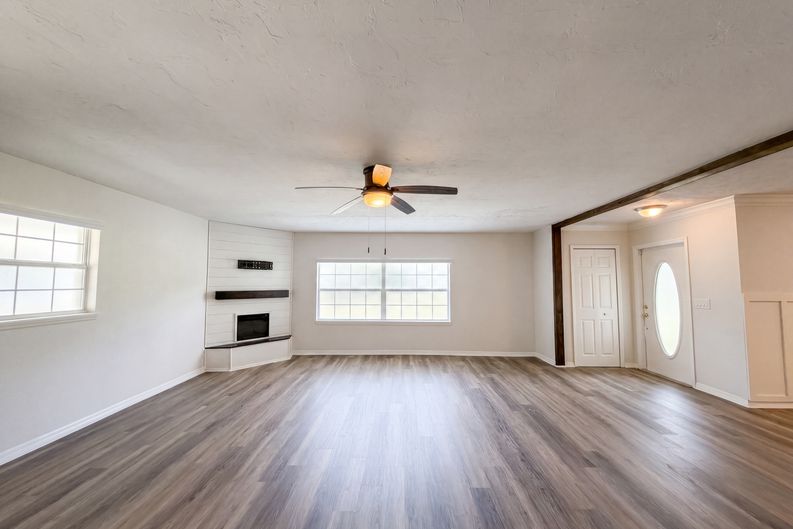 Photo 17 of 34 of 2805 105th St E, Palmetto, FL
