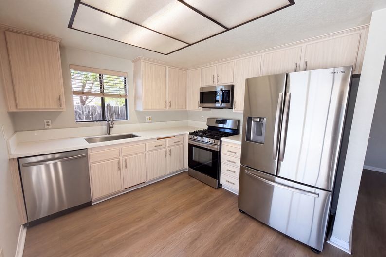 Photo 6 of 22 of 25431 Pistache Ct, Murrieta, CA