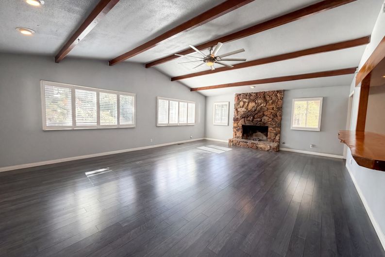 Photo 3 of 17 of 317 Wren Dr, Big Bear Lake, CA