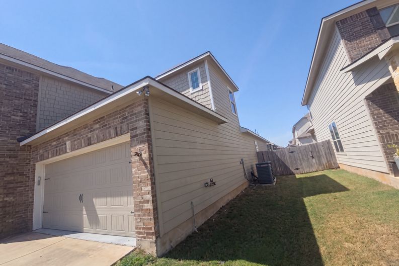 Photo 37 of 39 of 3001 Gilchrist Dr, Lorena, TX