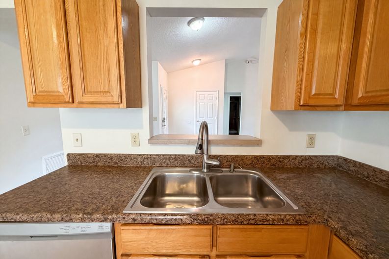 Photo 8 of 22 of 4224 Harbor View Dr, Jacksonville, FL
