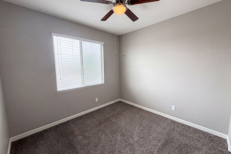 Photo 13 of 31 of 23680 W Magnolia Dr, Buckeye, AZ
