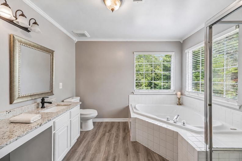 Photo 7 of 48 of 6046 Persinger House Ct, Manassas, VA