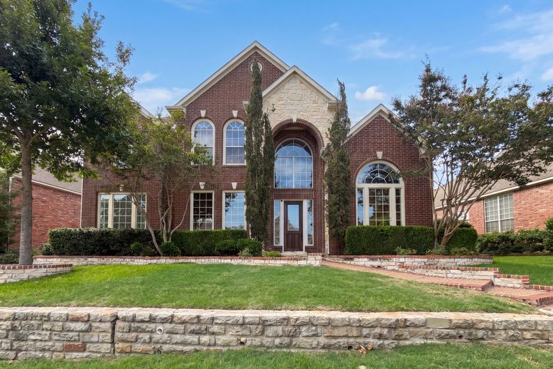 Photo 24 of 33 of 1429 Greenbriar Dr, Allen, TX