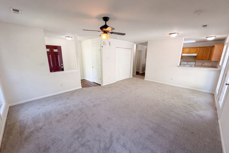 Photo 8 of 21 of 9514 Littleleaf Dr, Charlotte, NC