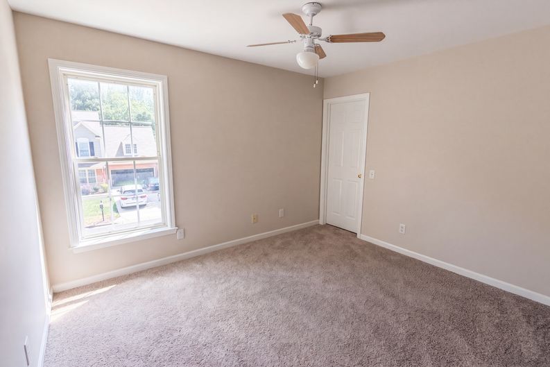 Photo 15 of 21 of 7744 Epping Forest Dr, Huntersville, NC
