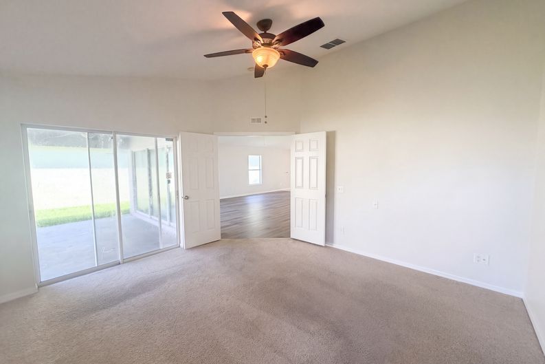 Photo 10 of 34 of 16005 Stags Leap Dr, Lutz, FL