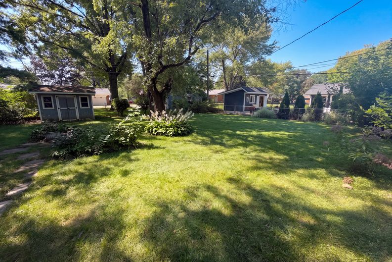 Photo 26 of 30 of 7836 Wawasee Dr, Indianapolis, IN