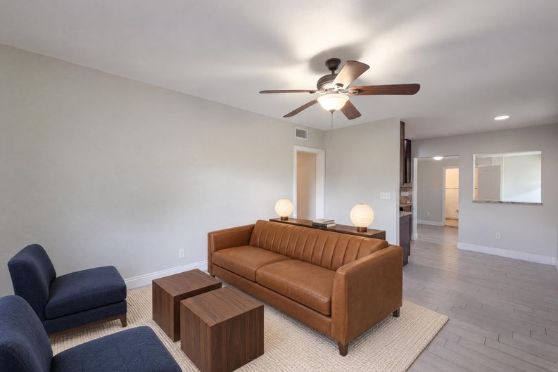 Photo 3 of 21 of 1610 Stevensons Dr, Clearwater, FL
