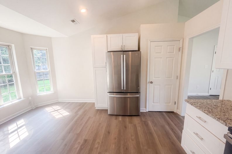 Photo 7 of 17 of 2110 Carlisle Way, High Point, NC
