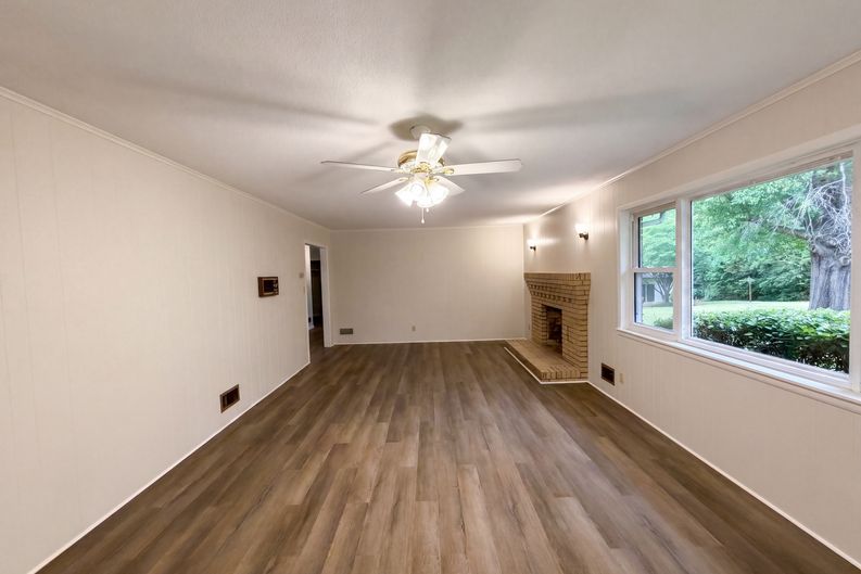 Photo 7 of 16 of 128 Greenview Dr, Kannapolis, NC