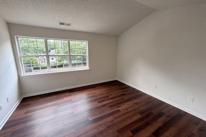 Photo 12 of 20 of 4165 Birch Leaf Ct, Charlotte, NC