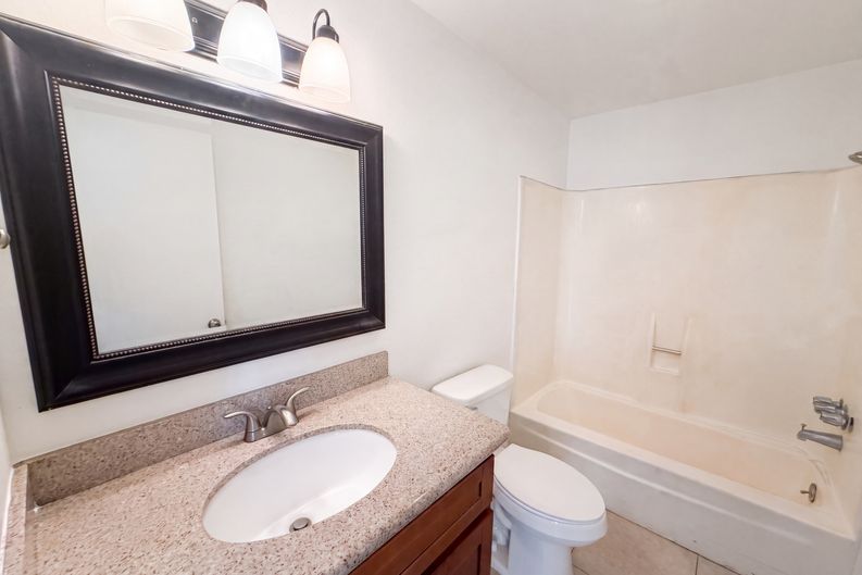 Photo 18 of 27 of 5617 W Hatcher Rd, Glendale, AZ