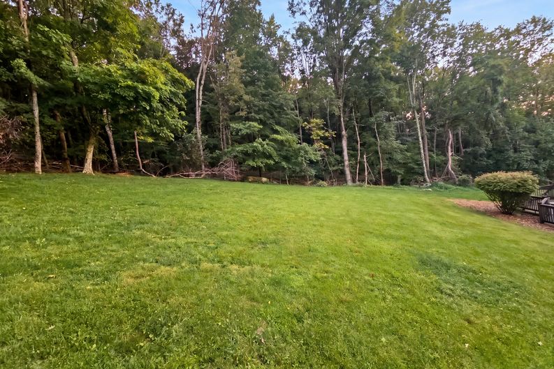 Photo 29 of 39 of 163 Bluebonnet Dr, Tazewell, VA