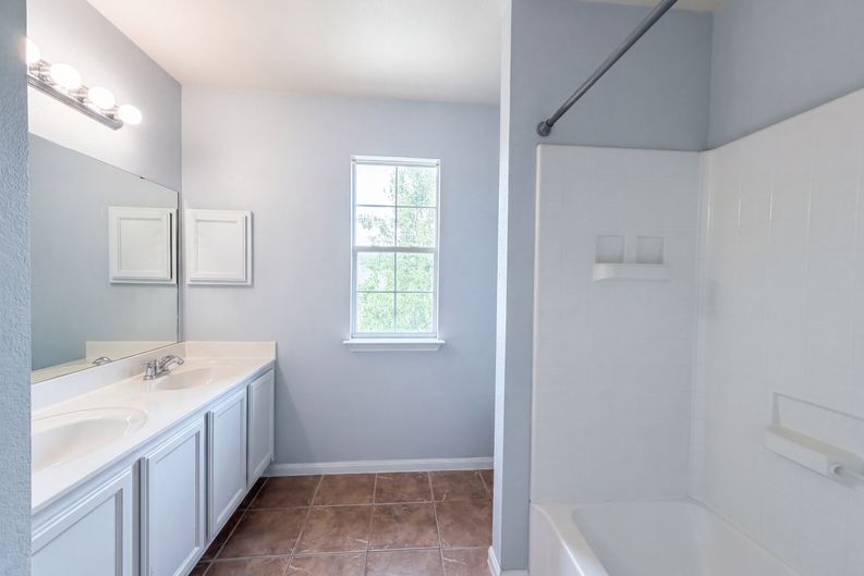Photo 13 of 19 of 313 Crowfoot Dr, Harker Heights, TX