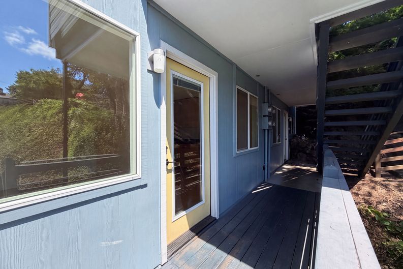Photo 5 of 16 of 1300 NE 68th Ave, Portland, OR
